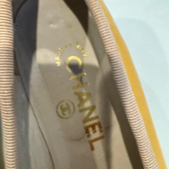 Authentic CHANEL shoes with box - Picture 10 of 10